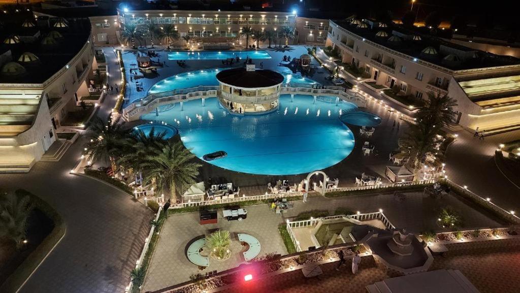 Al Salam Grand Hotel Al Buraimi Exterior photo